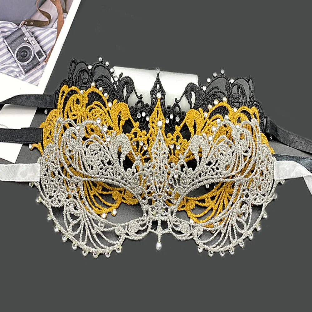 Elegant Lace Masquerade Mask – Vintage Venetian Eye Mask for Halloween & Costume Parties