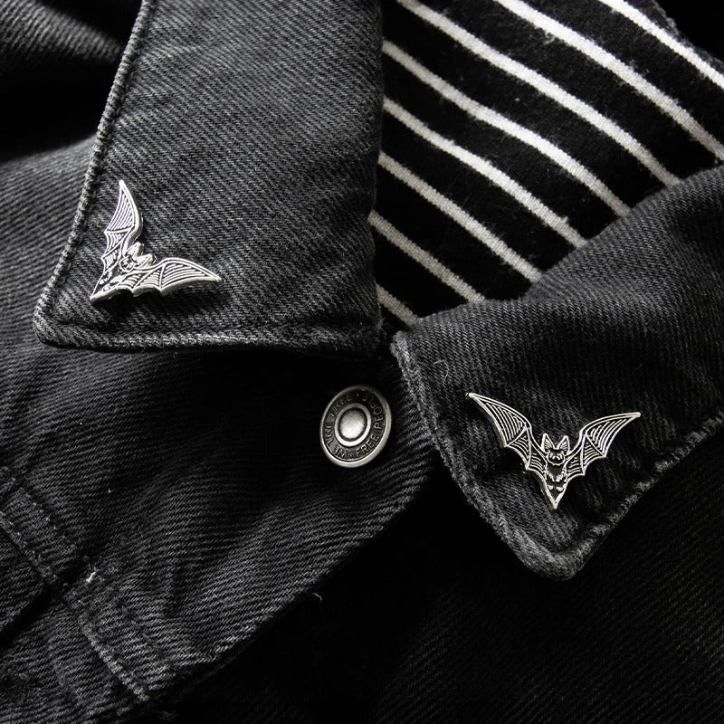 2PCS Gothic Bat Enamel Pins – Black Punk Halloween Brooch Set