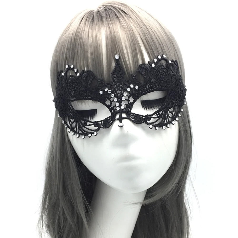 Elegant Lace Masquerade Mask – Vintage Venetian Eye Mask for Halloween & Costume Parties