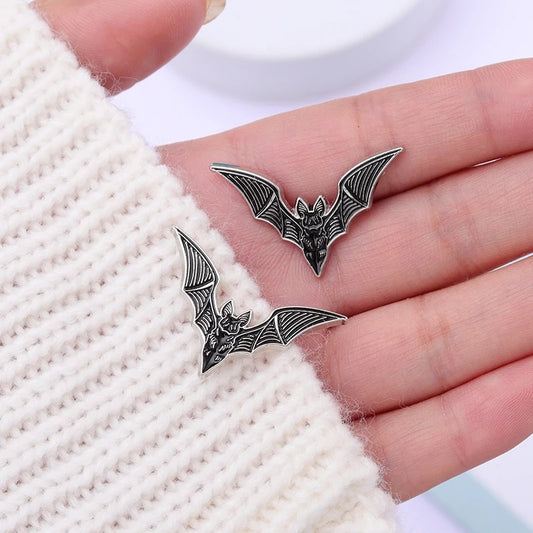 2PCS Gothic Bat Enamel Pins – Black Punk Halloween Brooch Set