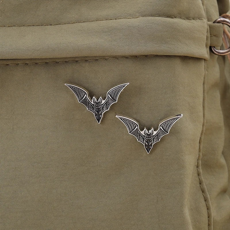 2PCS Gothic Bat Enamel Pins – Black Punk Halloween Brooch Set