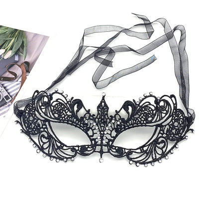 Elegant Lace Masquerade Mask – Vintage Venetian Eye Mask for Halloween & Costume Parties